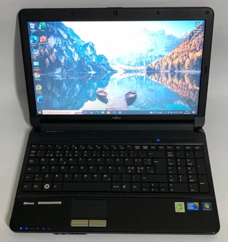 FUJITSU　LIFEBOOK　RAM16GB/Blu-ray/SSD Fujitsu Windowsノート本体