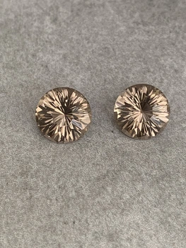 Натуральный раухтопаз пара 13.8 ct 12.9 мм огранка Concave