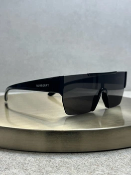 Солнцезащитные очки Burberry BE4291 346487 Matte Black/Grey