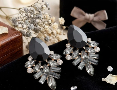 Сережки Fashion 104 з чорними кристалами