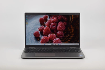 Ноутбук Dell Latitude 5520 i7-1185G7 / 16 гб / ssd 256 гб / 15.6" IPS Full HD / Win11 Pro (б/в)