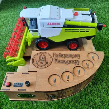 Наливатор "Комбайнер" CLAAS-MEDIUM под 5 рюмок 57 мл, с встроенным аккумулятором и деревянным копусом