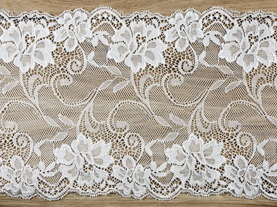Bieżnik na stół PartyDeco koronka 9 m x 18 cm Złamana biel (5902230799776)