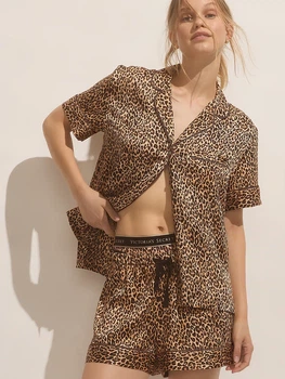 Піжама (сорочка + шорти) Victoria's Secret Signature Satin Short Pajama Set L Леопард (27146300)