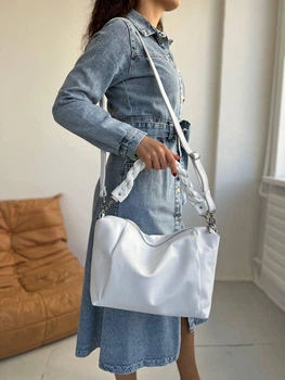 Сумка женская из натуральной кожи с карманами средняя ARTiS Bags 1772 5113 белая