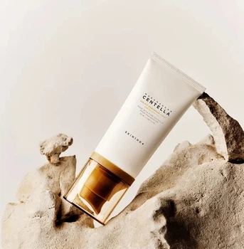 Легкий сонцезахисний крем Skin1004 Madagascar Centella Air-fit Suncream Light SPF30 PA++++ 50 ml