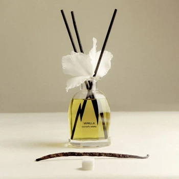 Парфумований аромадифузор для дому Sister’s Aroma Home Fragrance Vanilla з ванільно-деревним ароматом 140 мл