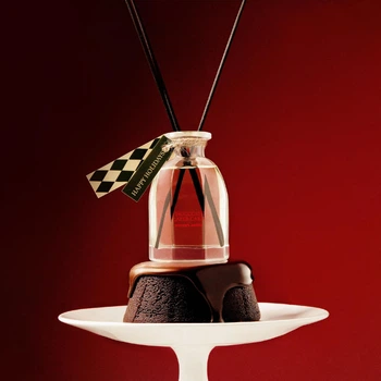 Парфумований аромадифузор для дому Sister’s Aroma Home Fragrance Chocolate Layer Cake з ароматом темного шоколаду 140 мл