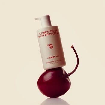 Увлажняющий лосьон для тела Sister’s Aroma Smart Body Cream Cherry Me с ароматом вишни, карамели и рома 250 мл