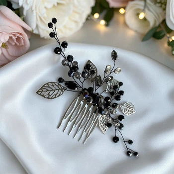 Веточка из бусин для волос Black Sapphire. Свадебное украшение волос