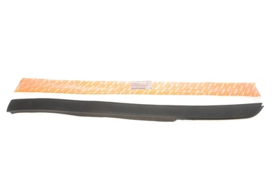 Накладка скла лобового MB Vito (W638) 96-03 (R) AUTOTECHTEILE 100 6909 Mercedes Vito 6386980179
