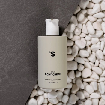 Зволожувальний лосьйон для тіла Sister's Aroma Smart Body Cream Sea Salt з нотами морської солі, каламансі та амбри 250 мл