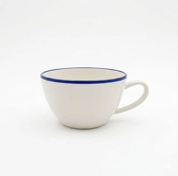 Чашка IDEAL Ceramic, 150мл, светло-бежевого цвета с синим ободком по краю