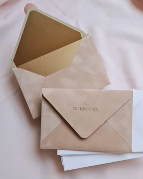 Бархатний конверт для подружок невесты на девичник For Bridesmaid бежевый