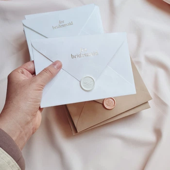 Бархатний конверт для подружок невесты на девичник For Bridesmaid белый