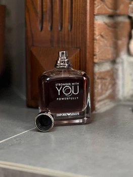 Парфюм мужской Armani Stronger With You Powerfully с вишней ванилью и каштаном 100 мл