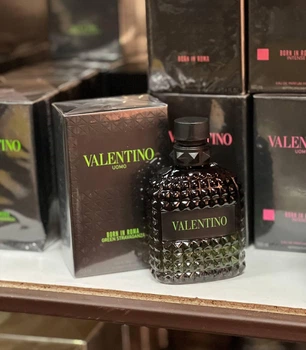 Парфум Valentino Uomo Born In Roma Green Stravaganza чоловічий з бергамотом кавою та ветивером 100 мл