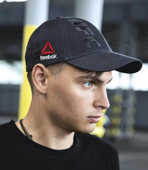 Легка кепка UFC сірого коліру універсального розміру