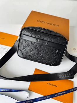 Сумка месенджер чоловіча через плече Louis Vuitton Alpha Messenger Bag чорна (085)