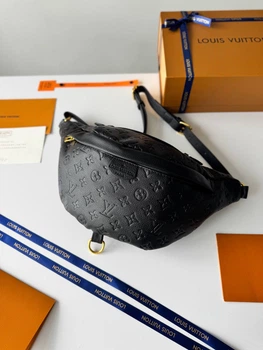 Сумка бананка Louis Vuitton чорна (083)