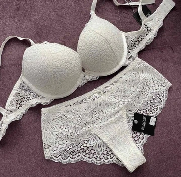 Комплект белья: бюстгальтер push-up и трусики 9386 Balaloum молочный 80B/L