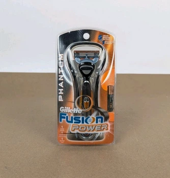 Бритвений станок для чоловіків Gillette Fusion Power Phantom (1 бритва, 1 змінний картридж і 1 батарейка)
