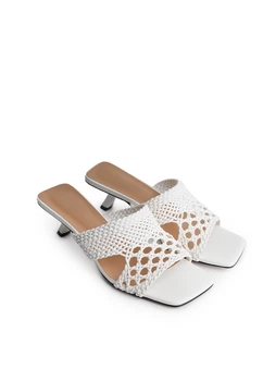 Босоніжки жіночі на підборах Vika 8044/White/C204-3/B 38 Білий