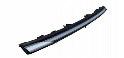 Центральное LED-светло (фара) переднего бампера Tesla Model Y Juniper 2025+ 2038294‐96‐C