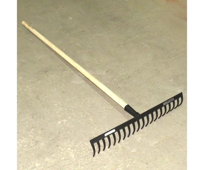 Грабли профессиональные 542 мм с черенком Bellota, 951-20 CM.B