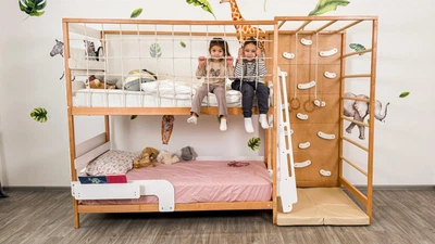 Двухъярусная кровать Монтессори "Джунгли" со столиком от Busy Wood 190х90 см Натуральное дерево+Белый
