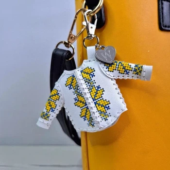 Набор для вышивки нитками на искусственной коже Wonderland Crafts Шарм для сумки - Вышиванка. Солнечная FLHL-128