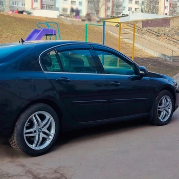 Дефлекторы окон VL-Tuning на Renault Laguna III 2007- хэтчбек (накладные)