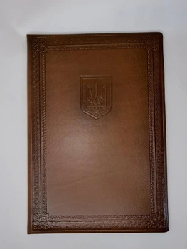 Папка гостиная, Тризуб А4 из искусственной кожи, коричневая В150/1 Библис