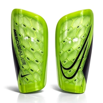 Щитки футбольні для футбола захист гомілки для ніг на футбол Nike Mercurial зелені NE-LG-CR7Y