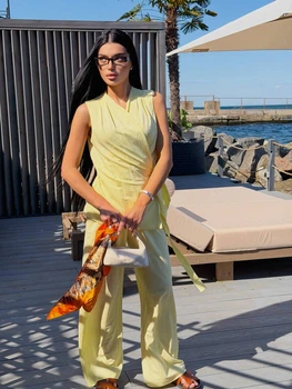 Костюм женский прогулочный жилет с поясом+штаны желтого цвета 38339 46/48