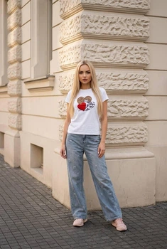 Футболка женская базовая белая с сердечками 42-46 р5041.м124