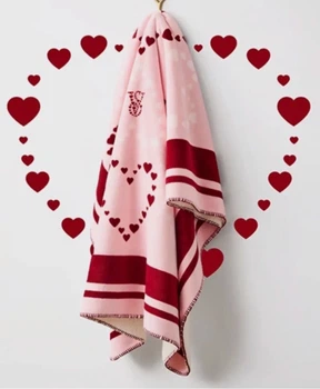 Плюшевий плед Red Hearts Victoria's Secret (27217859)