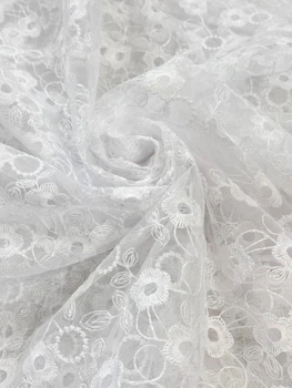 Сетка с вышивкой 60г/м2 ш.130см белая 1пог.м