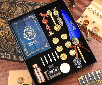 Набір для письма Гаррі Поттер "магічне перо" Harry Potter "magic feather pen" з печатками та синім пером