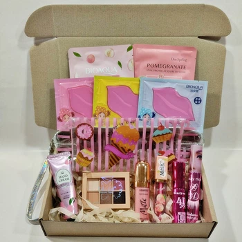 Подарочный бокс косметики Beauty box на День народження для девочки, девушки, подруги, сестры, дочки 12 позиций