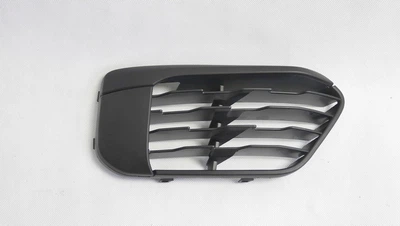 Решетка бампера BMW X1 F48 2015-2019, без отв. п/тум., правая, AVTM, 51117453982, 1450 912