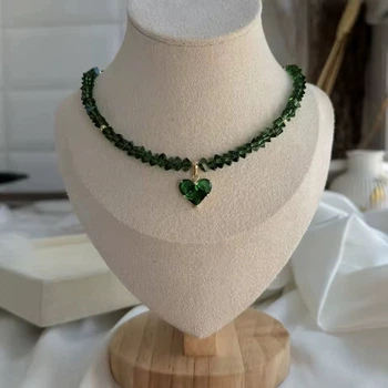 Женское колье с подвеской в виде сердца с золотыми вставками Green Diamond Heart