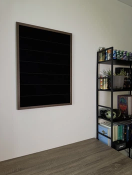 Стенд/панель/дошка для шевронів і патчів, L (50x70см), рамка темне дерево, чорні смужки