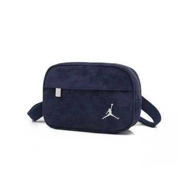 Сумка через плечо Jordan Monogram в синем цвете.