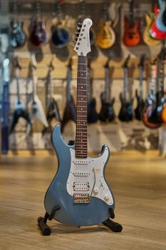 Електрогітара Yamaha PACIFICA 112J (Lake Placid Blue)