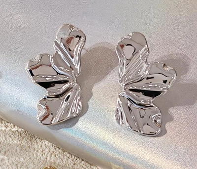 Женские сережки "Серебристый цветок" jewelry