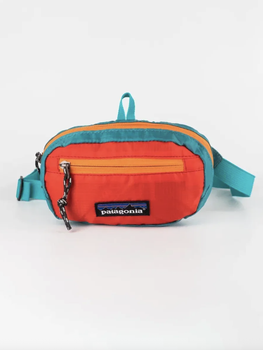 Сумка через плечо/на пояс Patagonia Ultralight Hole Mini Hip Pack в бирюзово-красном цвете.