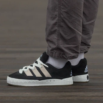 Кросівки жіночі Adimatic Black White 37 (1598-785042)