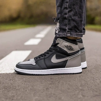 Кросівки чоловічі Air Jordan retro 1 Black Grey 39 (1044-1331992)