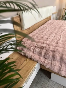 Королевское Покрывало "Кролик" Colourful Home Евро размера 210х230см двустороннее, с длинным искусственным мехом розовый (lm27)
